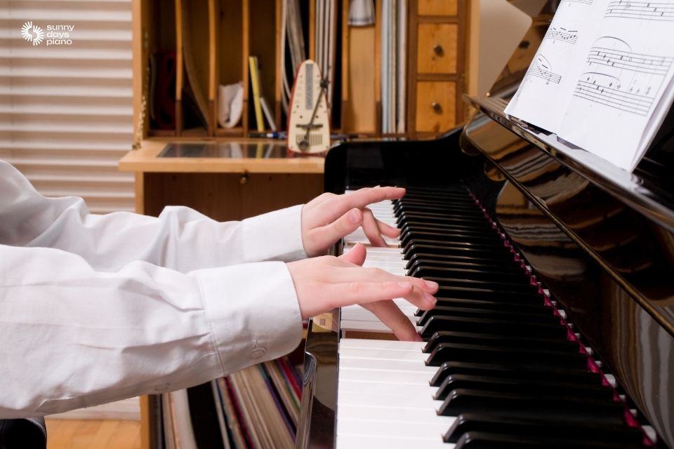 Luyện ngón piano giúp bạn làm quen với các phím đàn một cách dễ dàng