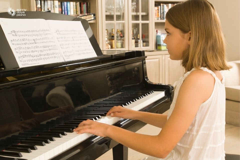 Hiện nay có rất nhiều tài liệu tự học piano tại nhà được đánh giá cao