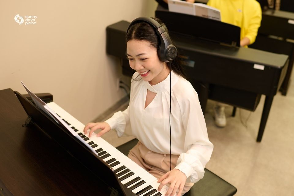 Các khóa học piano cơ bản là sự lựa chọn hợp lý giúp bạn giảm stress và cải thiện trí nhớ