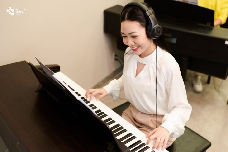 Bạn cần dành nhiều thời gian luyện tập học cách đánh hợp âm piano 
