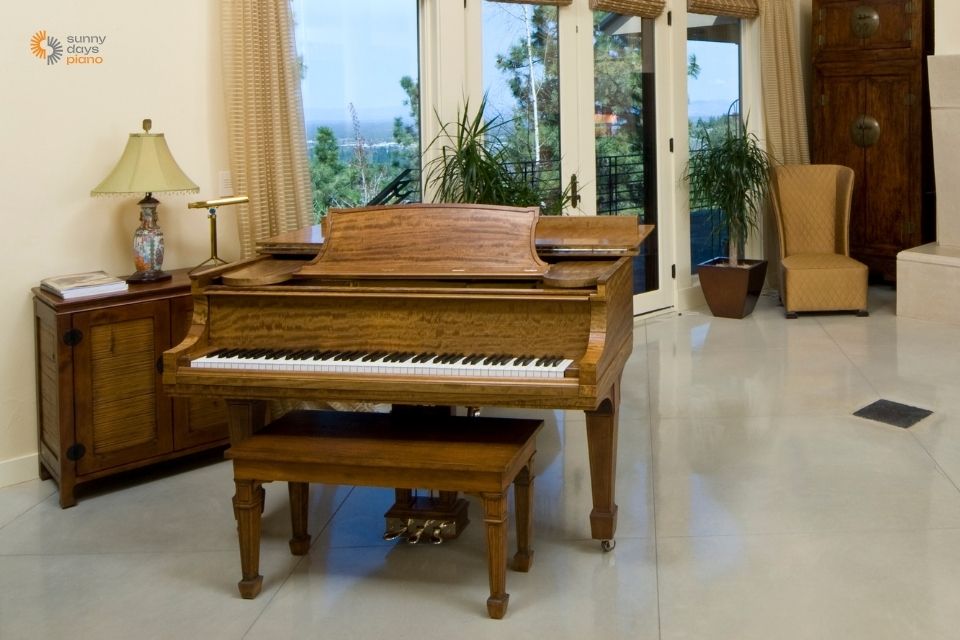 Cần chuẩn bị một cây đàn piano tốt khi muốn tự học piano tại nhà  