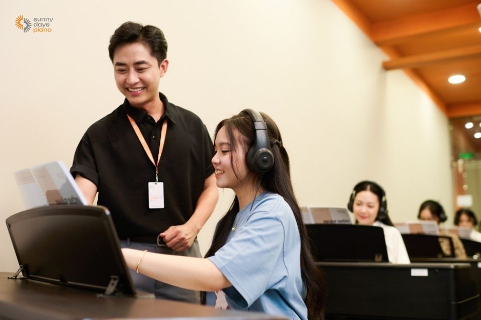 Lớp học nhóm Piano tạii Sunny Days Piano